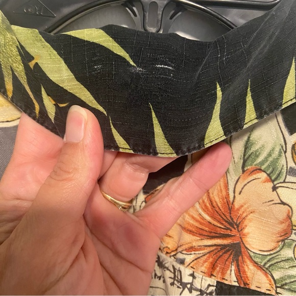 Tommy Bahama Men’s Button Down Shirt Size Large Tropical Silk Beach Vacation - Picture 6 of 10